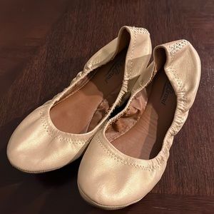 Lucky Beige Emma Ballet Flat Sz 8, Golden/Nude, Neutral, Leather, Comfy, Stretch